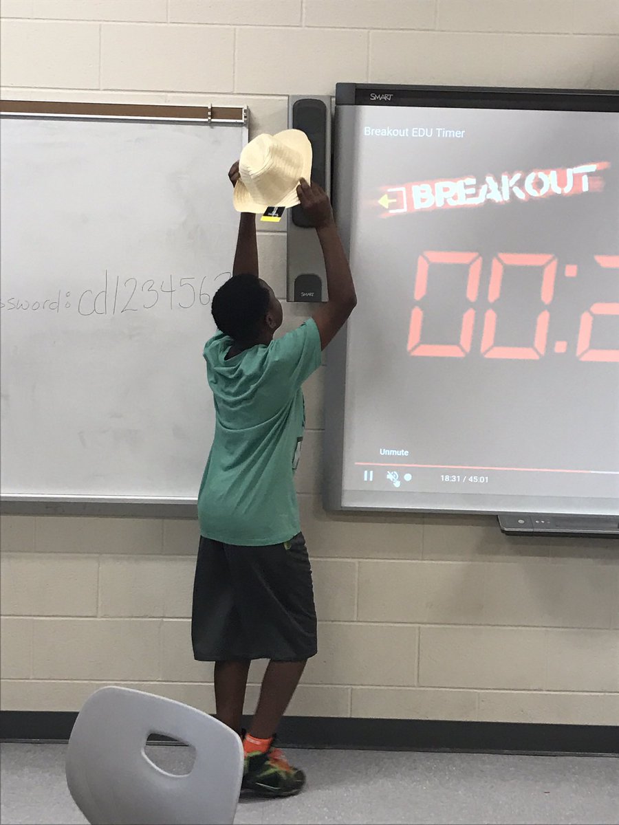 shannoncurry04's tweet photo. Critical thinking, collaboration, communication and problem solving! #STEMCamp2017 #breakoutedu #HCSDL #STEM @knicholstech @HCSDTIF https://t.co/vbrfSzdfn1
