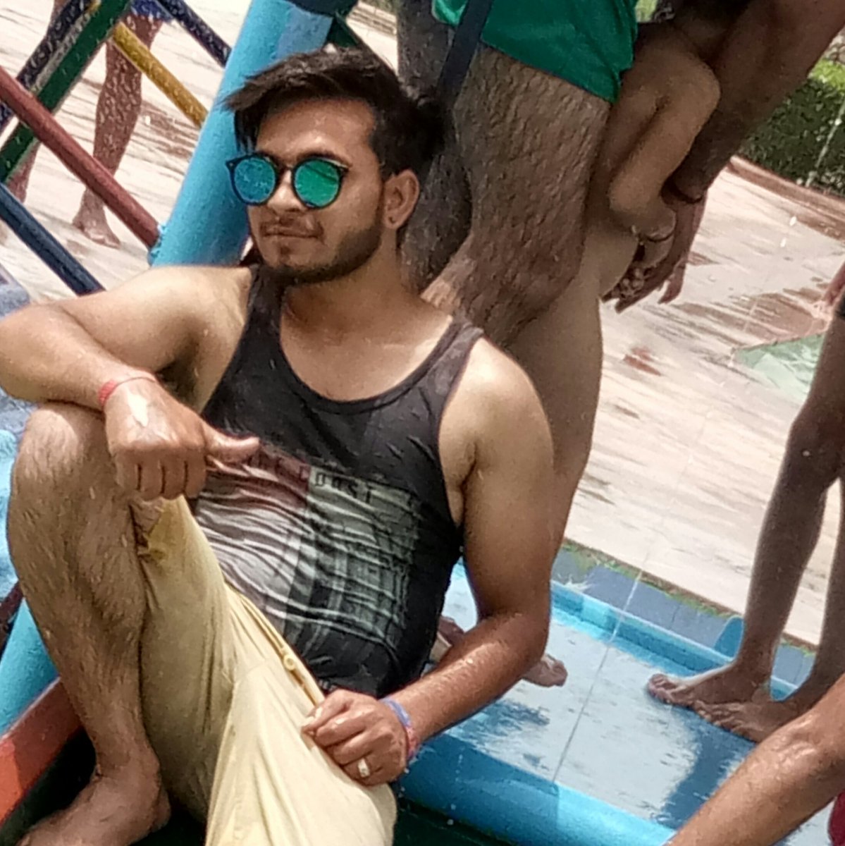aayanrajput10's tweet photo. Full enjoy water park https://t.co/exf4vm8lLw