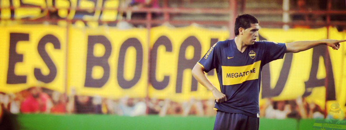 la12tuittera's tweet photo. #FelizCumpleRoman 

Eterno 🔟 

Mago 🎩 del FÚTBOL

Siempre en nuestro 💙💛💙 https://t.co/bkCRs3cZ9p