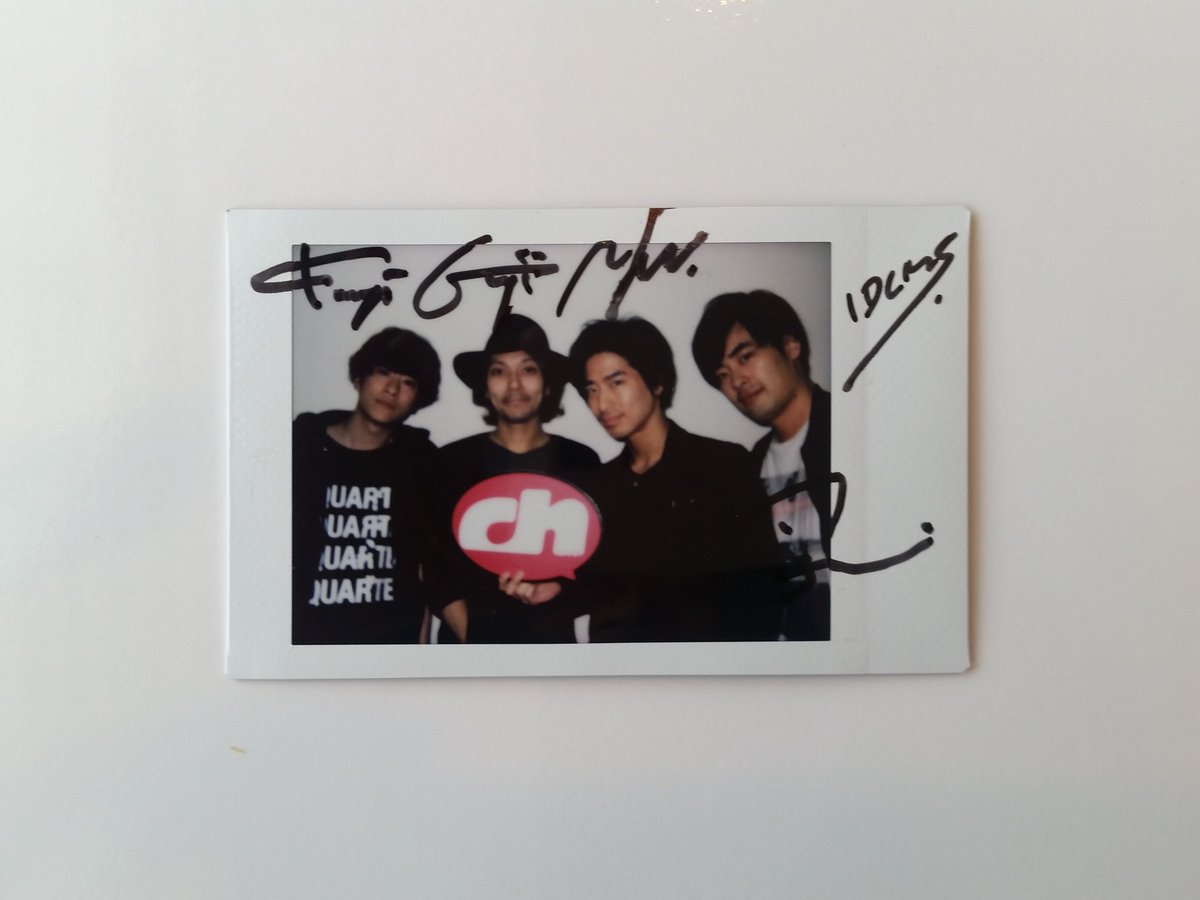 ch_kansai's tweet photo. 【読者プレゼント🎁】今月インタビュー記事掲載の I Don't Like Mondays. のサイン入りチェキをプレゼント！フォロー＆RTで応募してね。7/19締切☝ ファッションや進路のことなど高校生へのアドバイスもチェック！📖  #idlms 
chは高校の図書室で配布中🏫 https://t.co/DOq1O3C8CN