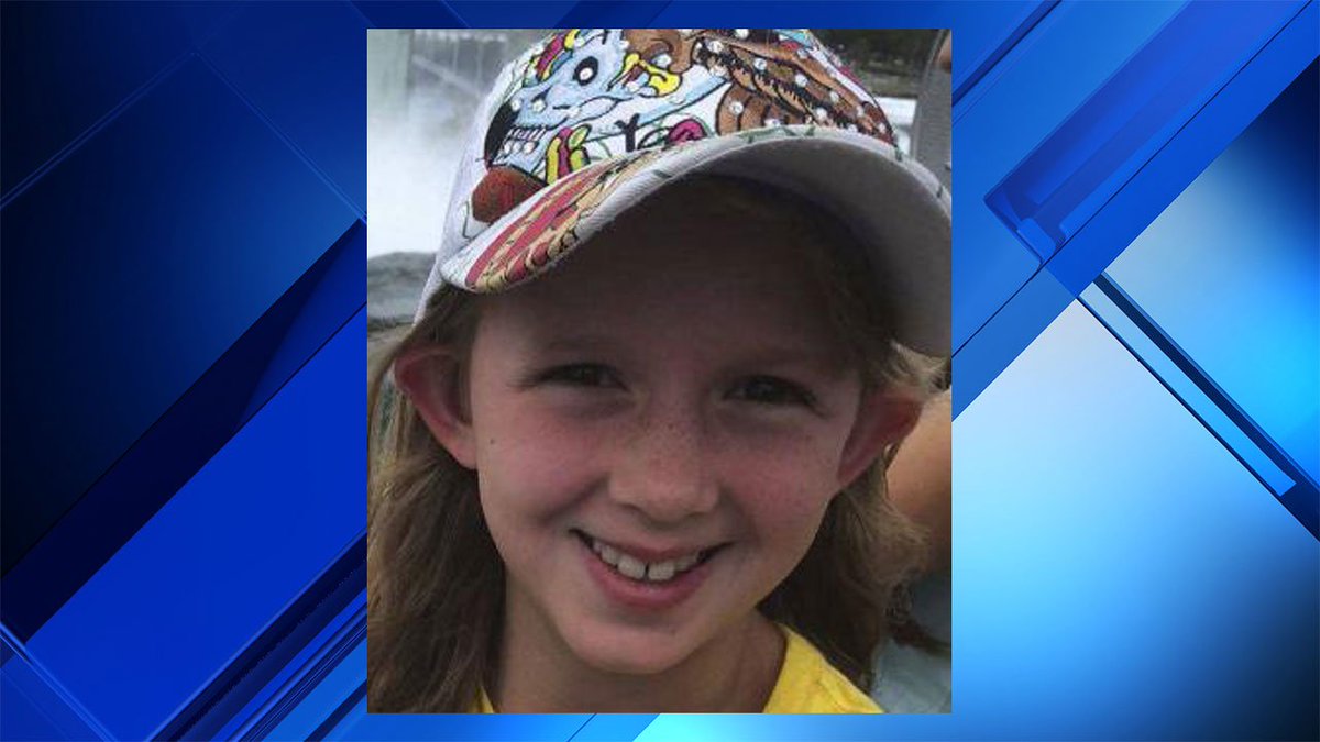 Microphone cut after girl reveals she's gay at church bit.ly/2sB9veD https://t.co/36FqYzp0tr