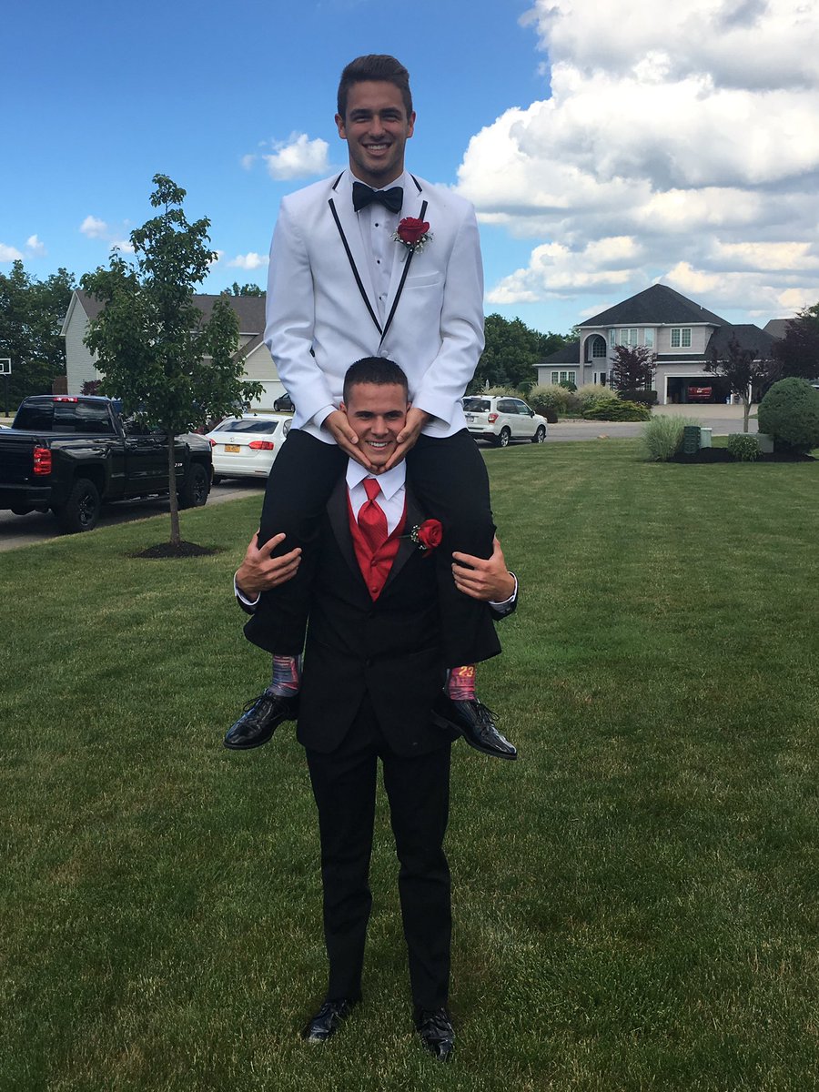 biglas5's tweet photo. @TylerNye23 your relationship goals #promedition https://t.co/8L8wwTcg1T