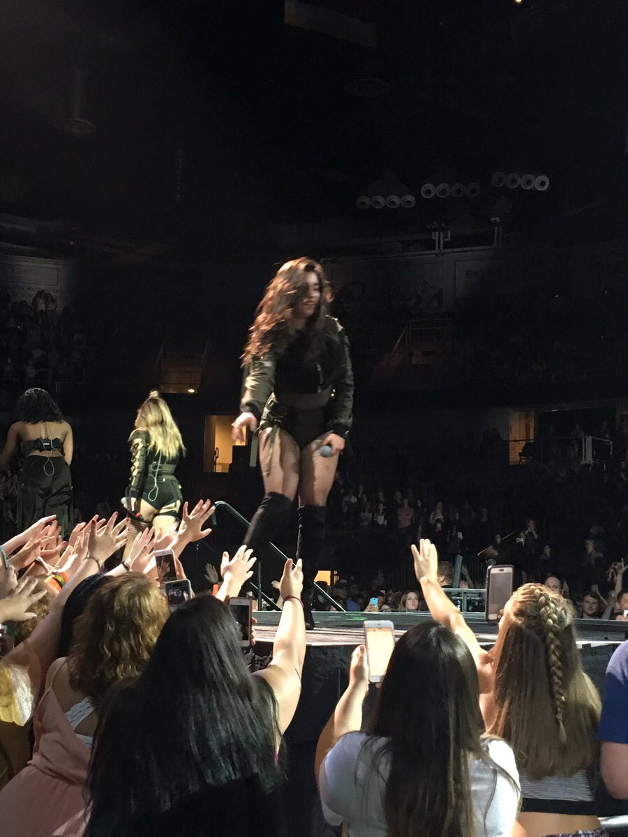 #Foto | Lauren y dinah hoy (via @glorydaysheeran) #zplBirthdayBash