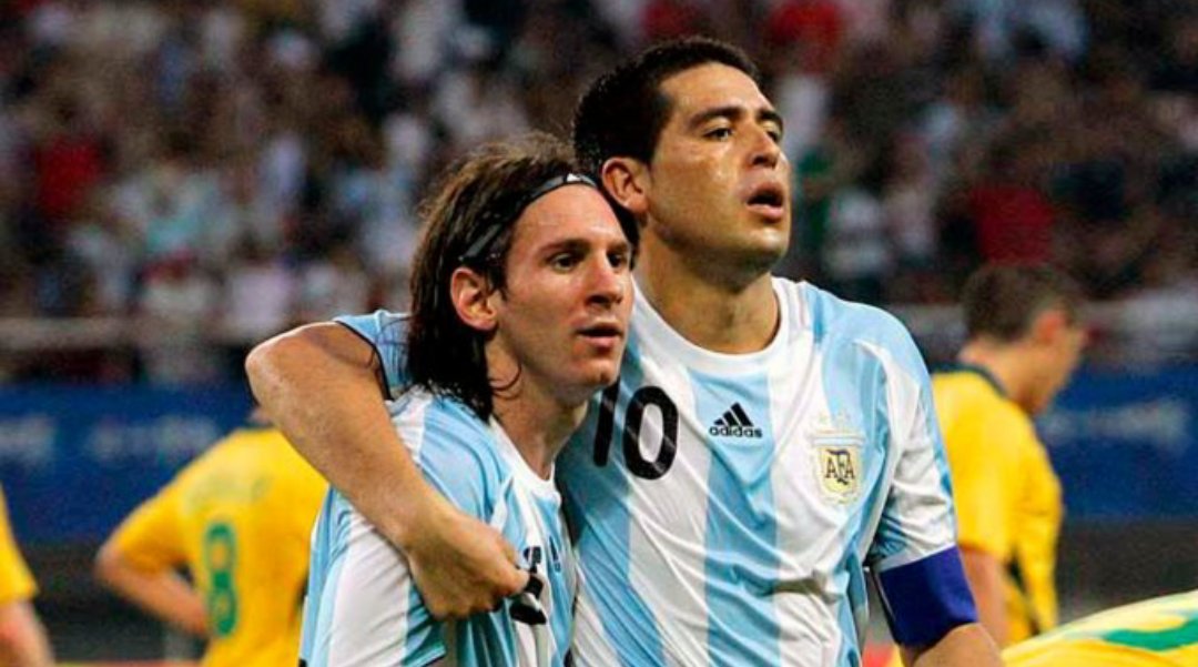 fedepiri_'s tweet photo. Feliz cumpleaños, fútbol https://t.co/F4bNZT7zJh