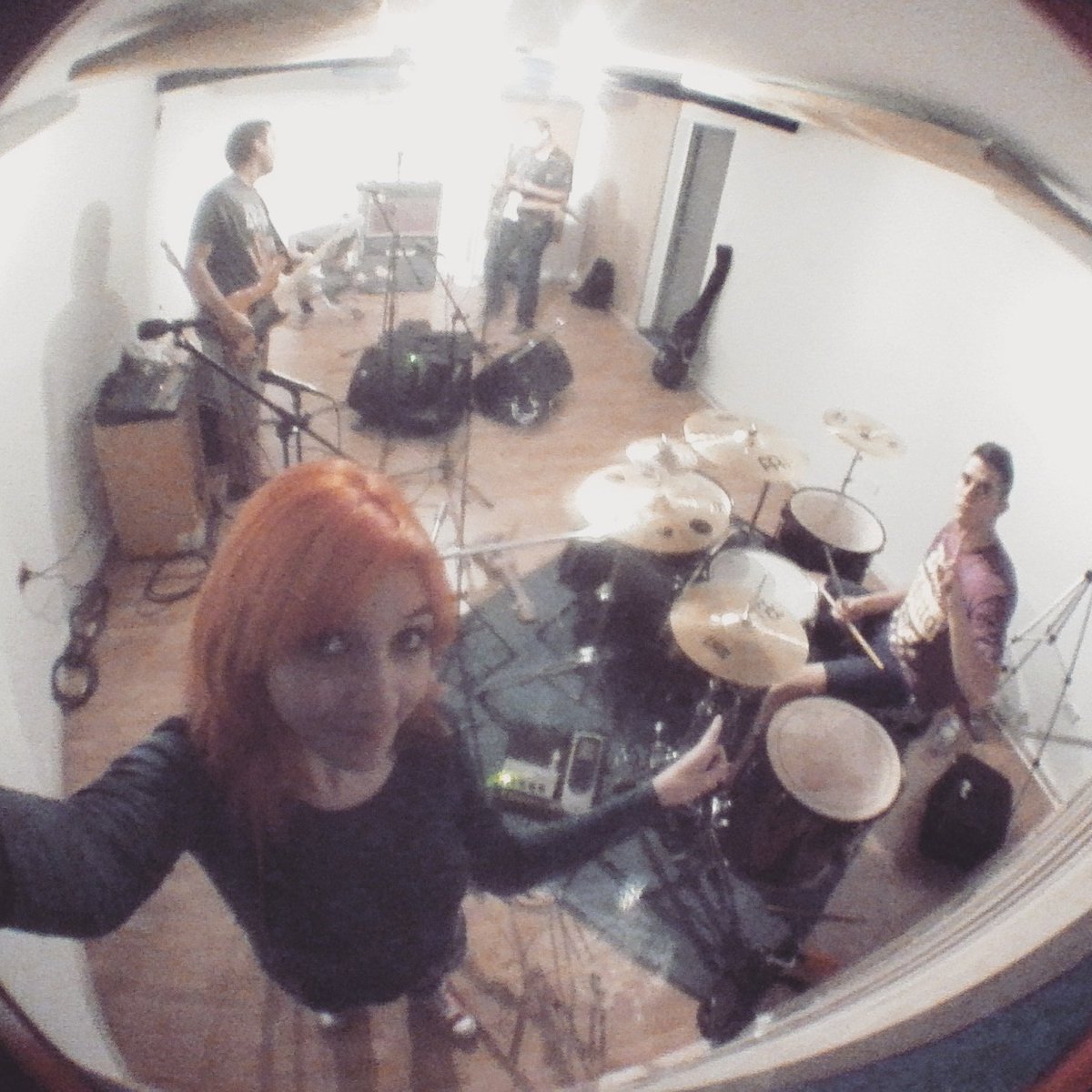KNKpunkrock's tweet photo. Ultimando detalles para #audicionesaltavoz en @liveroomsaladeensayo
#medellin #punkrock #lamoral #TodoEmpiezaPorCreer https://t.co/KG9FXe7KFz