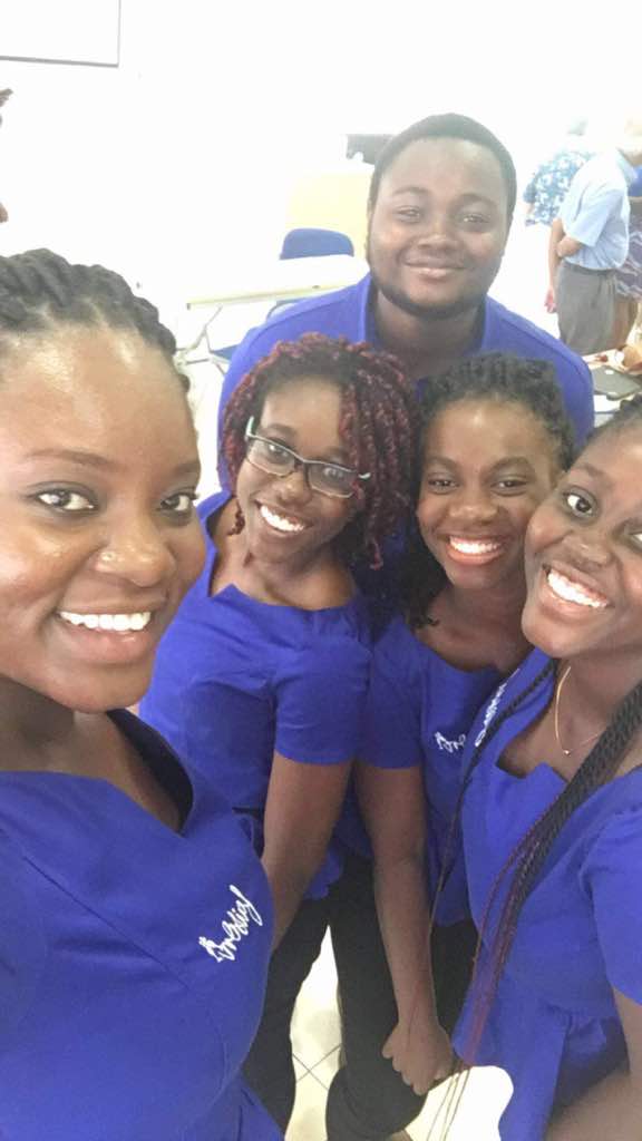 serwa_hemaa's tweet photo. Day 10
I thank God for the cherry on my college cake, my lovely Capstone Project with a great team
#FewHoursToGraduation
#GradTestimonies https://t.co/xwhjrZPpu8