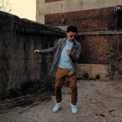 officialcreko's tweet photo. #CrekoWithTheDanceMoves 😂🤘🏽 #TheMAFIA https://t.co/kn38ZXjjEZ