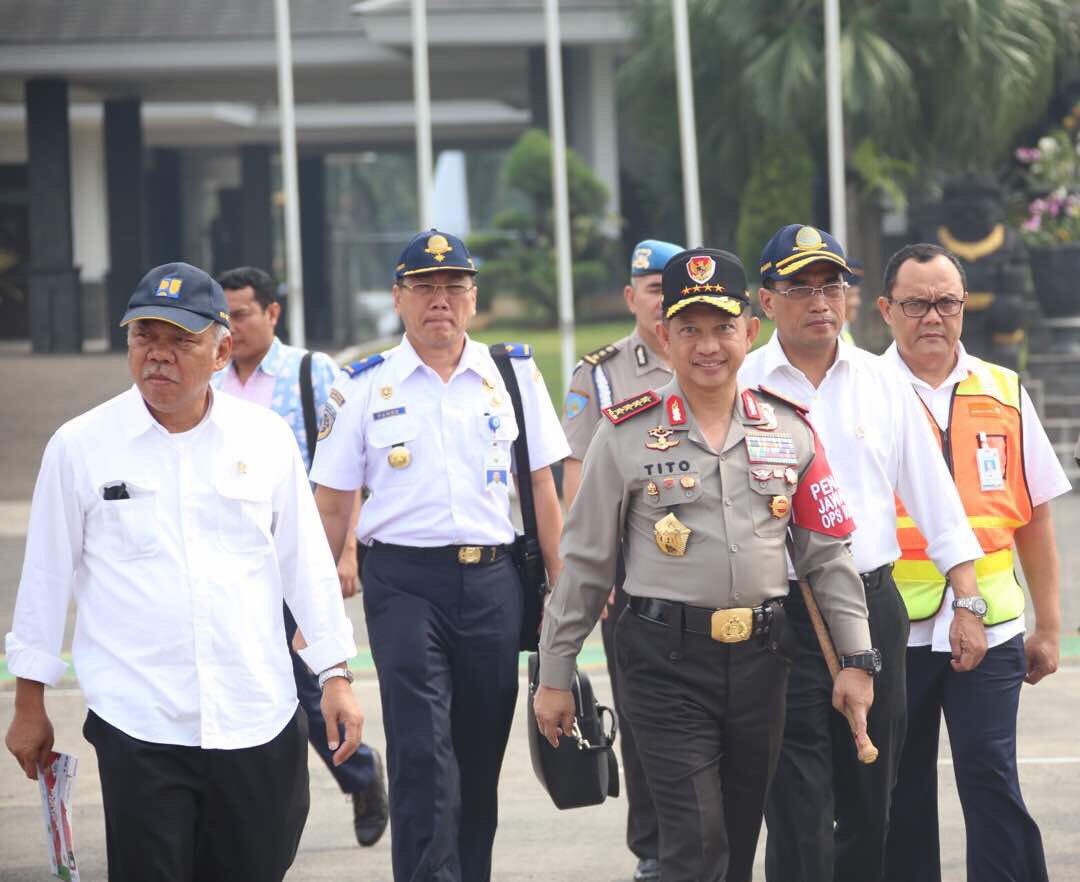 BudiKaryaS's tweet photo. 7. Harapan Presiden @jokowi utk  berkoordinasi lebih baik &amp; kompak serta tdk ego sektoral, bisa kita wujudkan bersama2 pd mudik thn ini.-BKS https://t.co/amegcOg8BR
