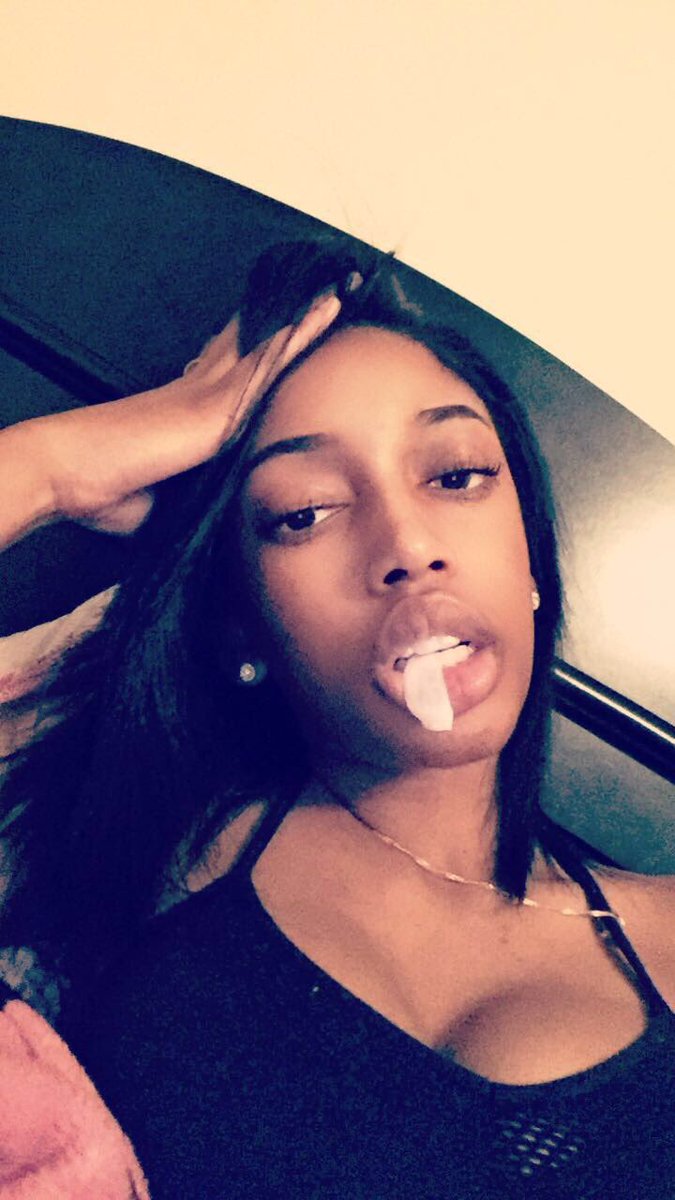 tristinmadeline's tweet photo. y'all not bout to leave me out  #FineWomenofUWG 👋🏾 https://t.co/FDyysx4UQ4