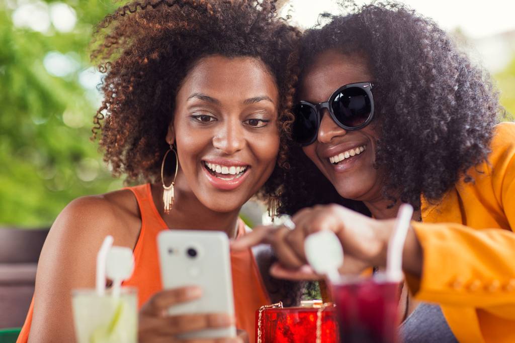 uber_kenya's tweet photo. At the Rugby Match? Look out for our #UberZone. Come recharge,relax and take #UberCool selfies with us!! #SimbaNiMoja #UberForLess https://t.co/G9B2oY0vCW