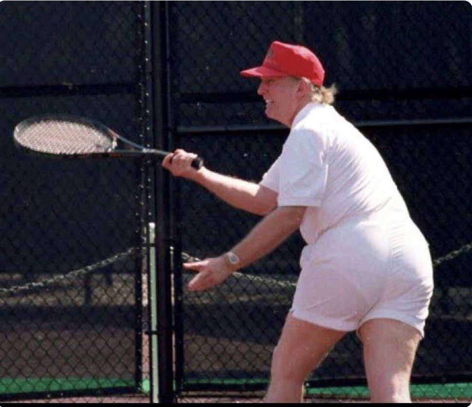 TRUMP HAS MAMMOTH ASS,AND VISIBLE PANTY LINE 😉