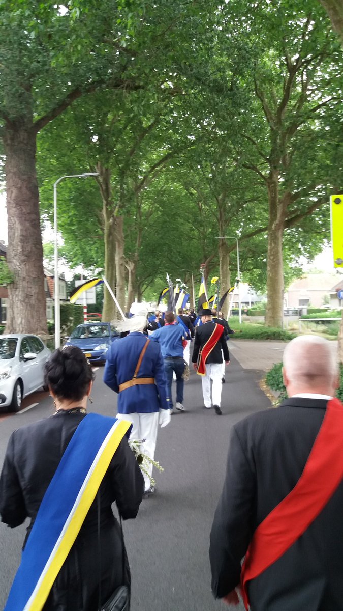 We trekken te strijden <a href="/GildenHuissen/">GildenHuissen</a> beleg en ontzet met hulp van <a href="/kringdag/">Schutterskring Nmgn</a> nijmegen en dr Betuwe.
