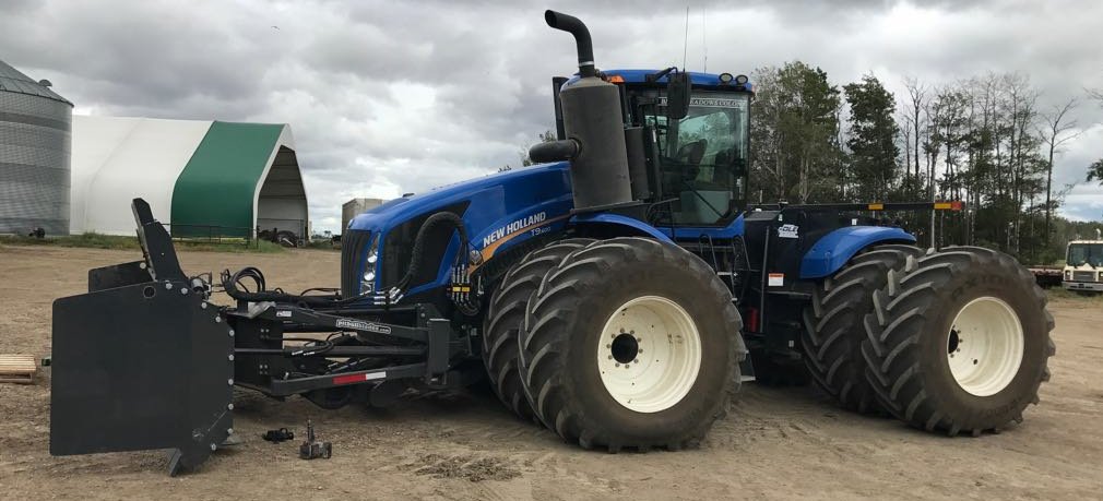 maudea2's tweet photo. @DLEequipment @NHAgriculture @pitbullblades @DarrenDLE @004sierra 
What a blade for an awesome tractor #Silage17 https://t.co/GvV4ia0hei