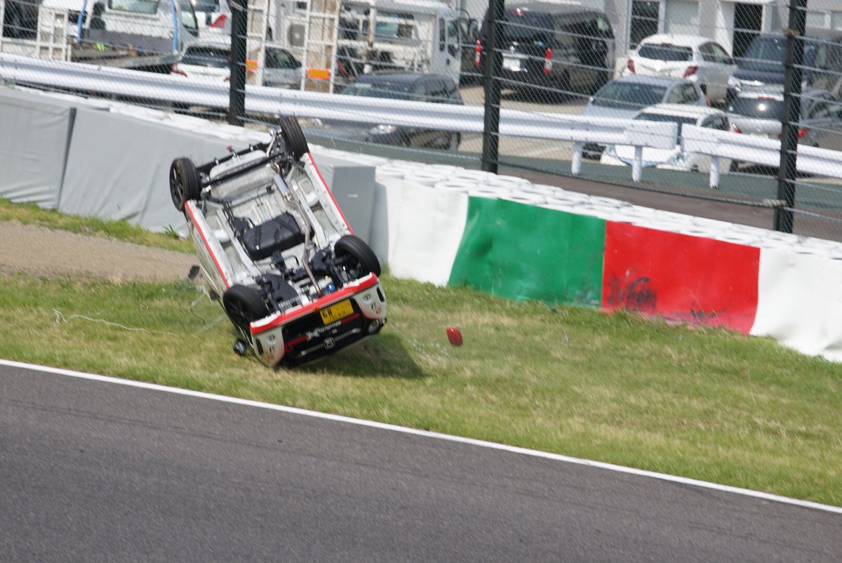 なめかた Auf Twitter N Oneレース 4周目にで 目の前でクルマが横転 ドライバーは無事で何よりですが セーフティーカーランでレース 終了 サンデーレースでもこんなことは起きるんですね なめかた Auf Twitter N Oneレース 4周目にで 目の前でクルマが横転 ドライバーは無事で何よりですが セーフティーカーランでレース 終了 サンデーレースでもこんなことは起きるんですね