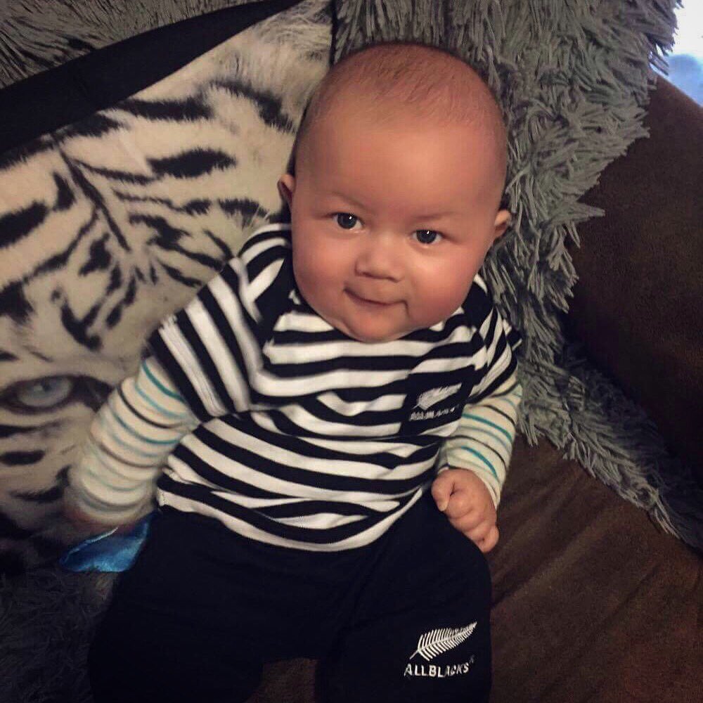 ClaraKavanagh's tweet photo. Nephew all ready for the big game 🖤 #NZLvBIL @AllBlacks #miniprop https://t.co/RuEYXun1aA
