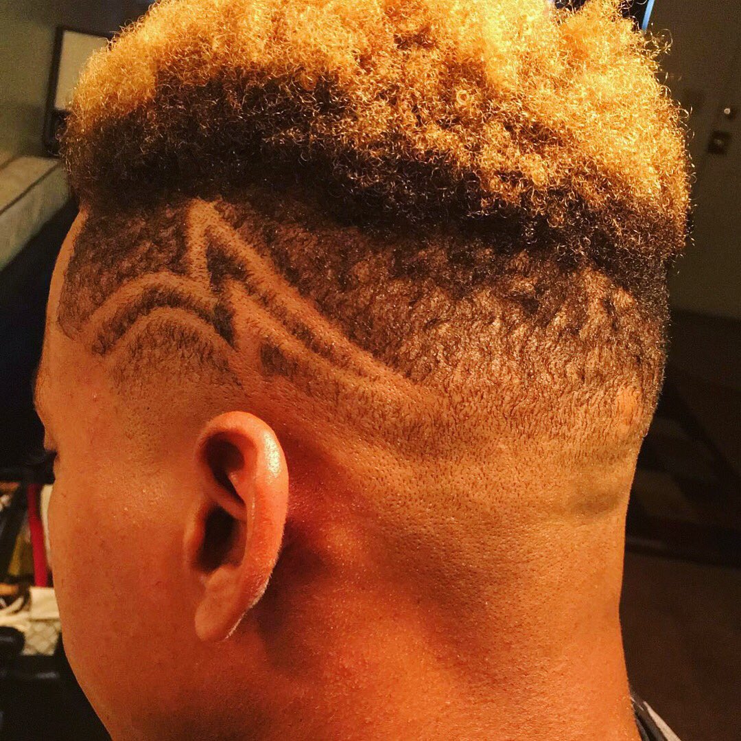 thecraigsimpson's tweet image. ⚔️CraigSizzarHandz⚔️
Cut by #craigsizzarhandz  @thecraigsimpson ;  #cutjunkies #magicclips #mohawk #twistsponge