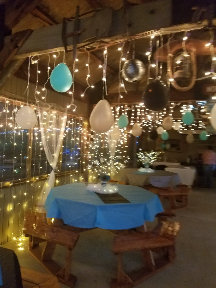 Amberbrook1's tweet photo. #ShadyOaksProm2017 https://t.co/X8Invzu8us