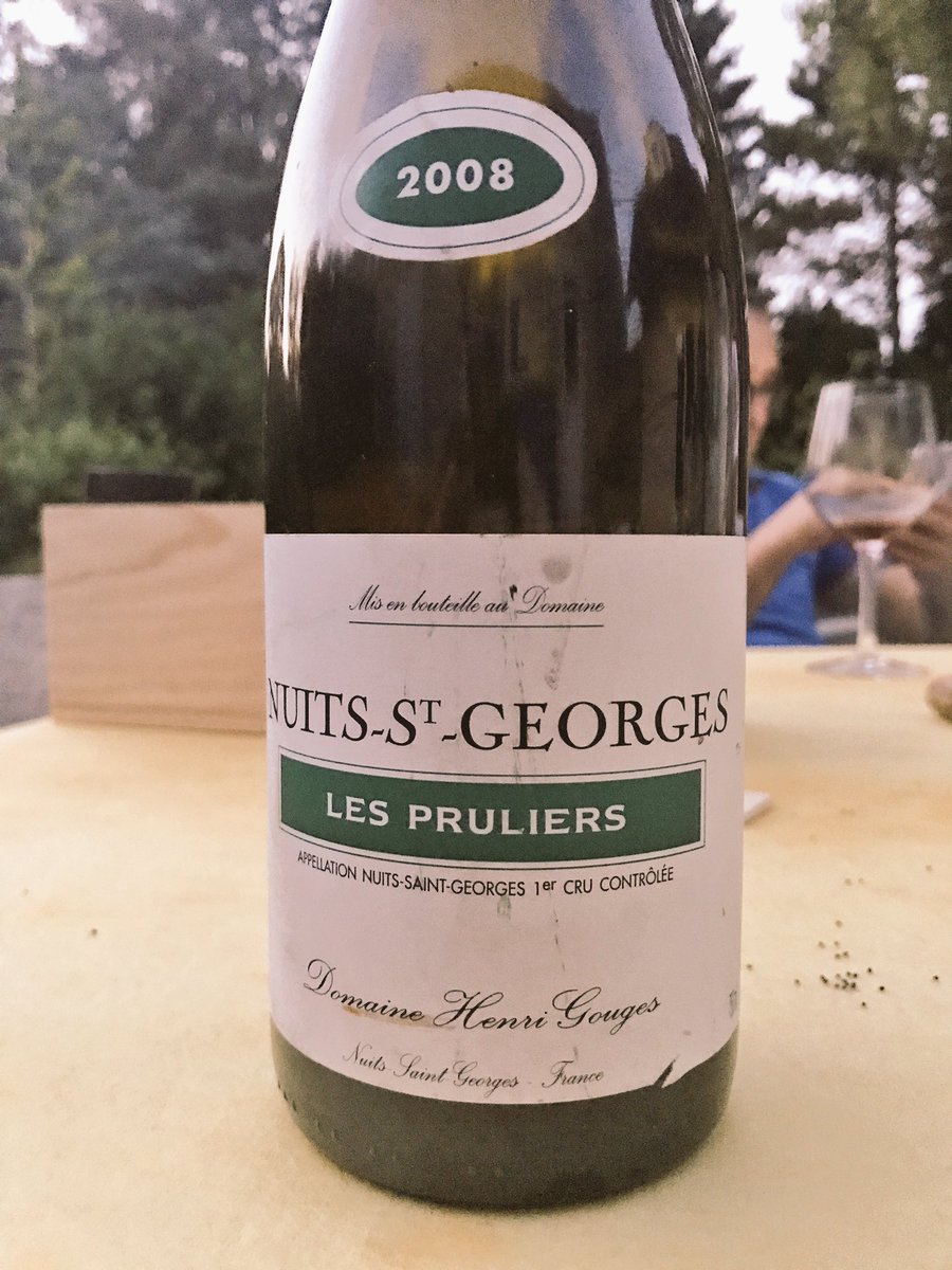 AurlienSutter's tweet image. Un joli vin de #Gouges , offrant un touché soyeux. Pour bien commencer le week-end 😚