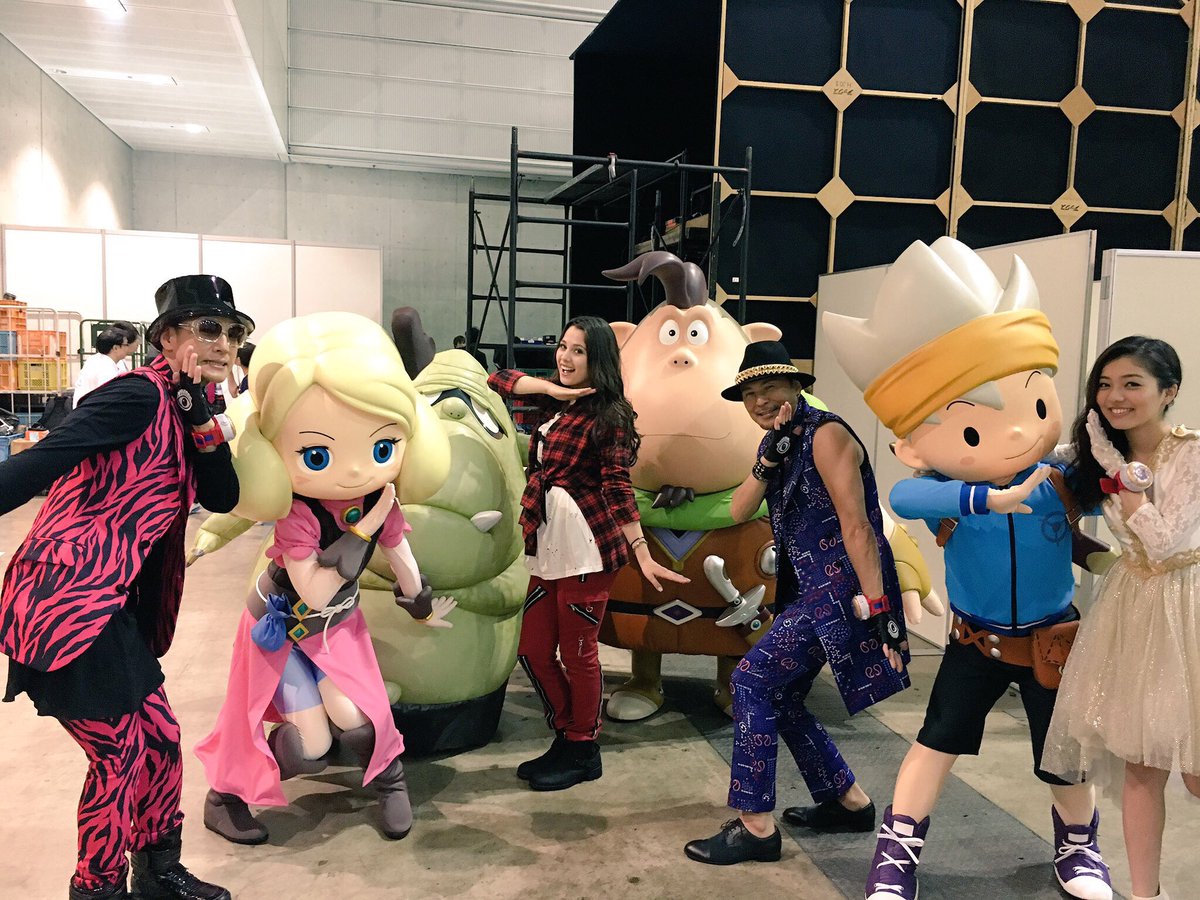 kcsgeragerapo's tweet photo. スナックワールドのみんなとスージーとオネエポーズ♪
みんなもジニーズのO・N・E・Eダンス知ってるかな？？ https://t.co/KSuPYkjVBF