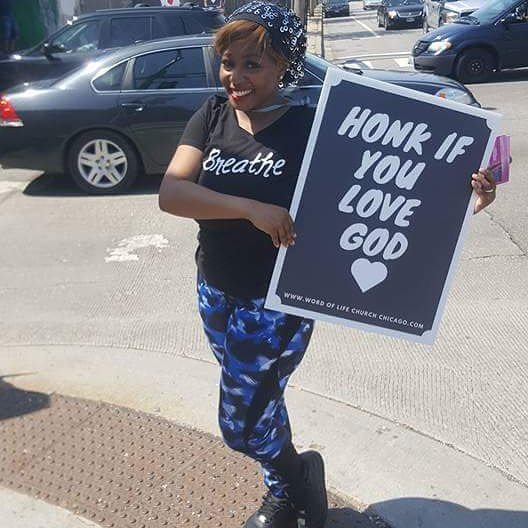 WOLChicago's tweet photo. Join us on the corner of Austin &amp; Lake. Cold water, fresh fruit, &amp; prayer.  10:30am 1hour

#WOLCC
#Outreach
#Prayer
#Lovingpeople
#GodAgenda https://t.co/EYe5roa1DY