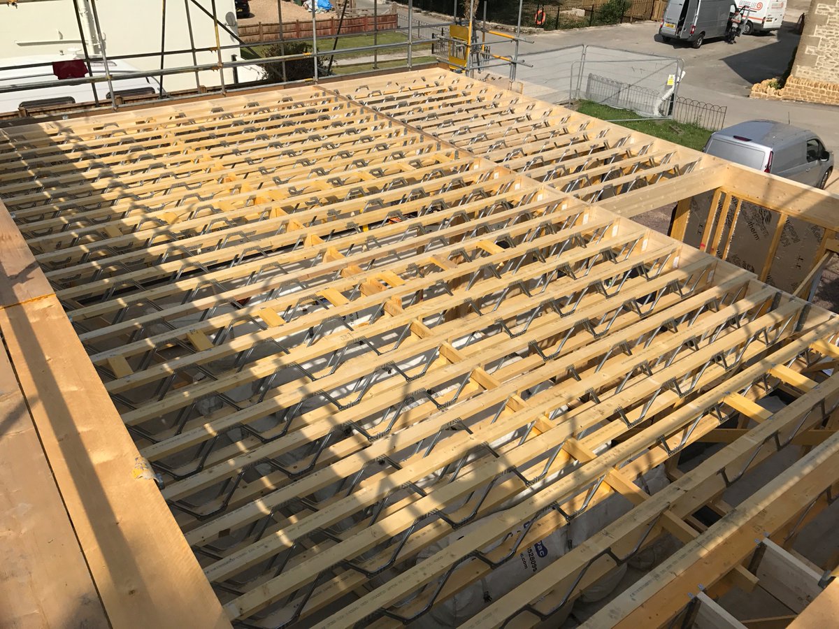 AlmacCarpentry's tweet photo. Almac Carpentry currently working in Somerset erecting an @pottonselfbuild, 5 days in and we are ready for roof monday. https://t.co/fBeWgc8zPq