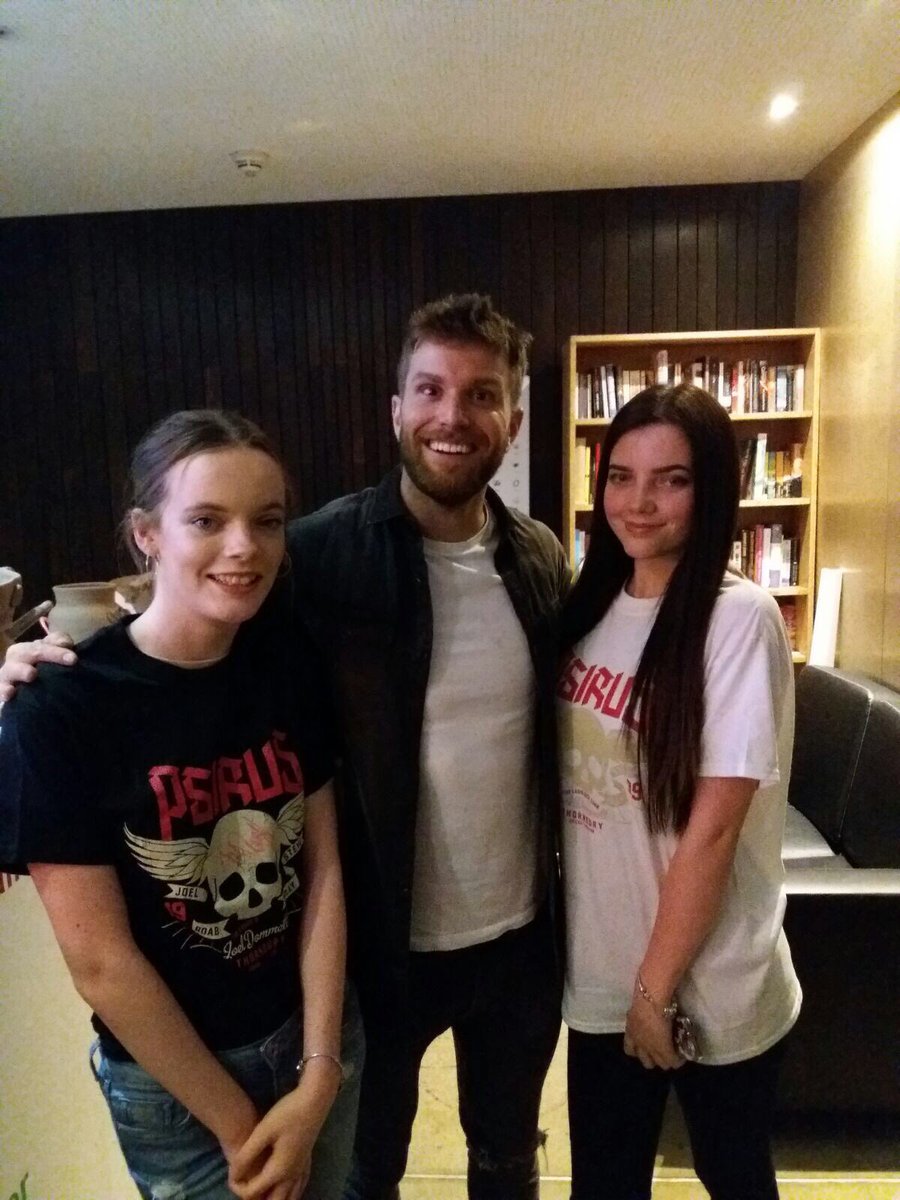 chl0ep's tweet photo. Good night @joeldommett  #psirus 💕 https://t.co/vQpYXMhXWw