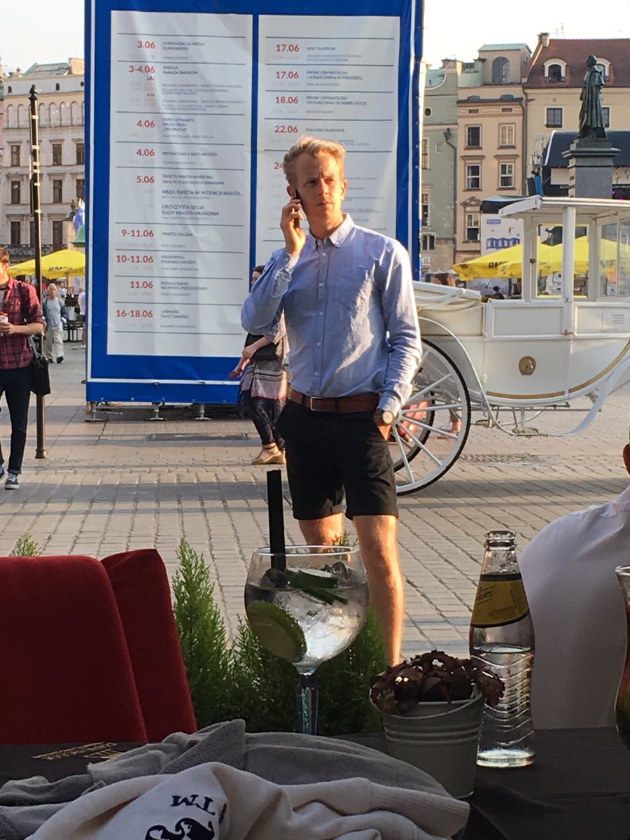 Herr Myrbergs vackra stavelser tar aldrig slut. This is how you spend a midsummer in Krakow. Polski! gustavmyrberg.blogspot.se/2017/06/midsom…