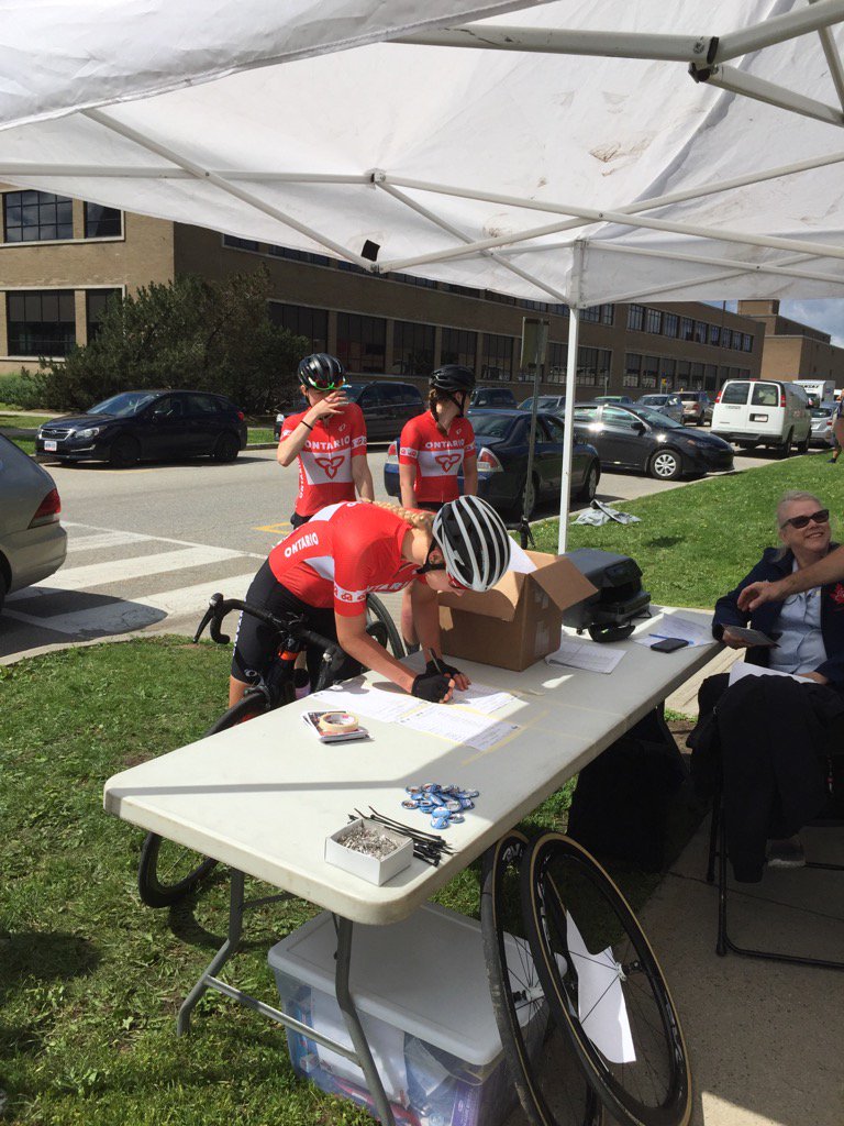 cdncyclistlive's tweet photo. Team @ontariocycling signing in for Jr women's race
#canroadchamps https://t.co/uSaNNxcwEq