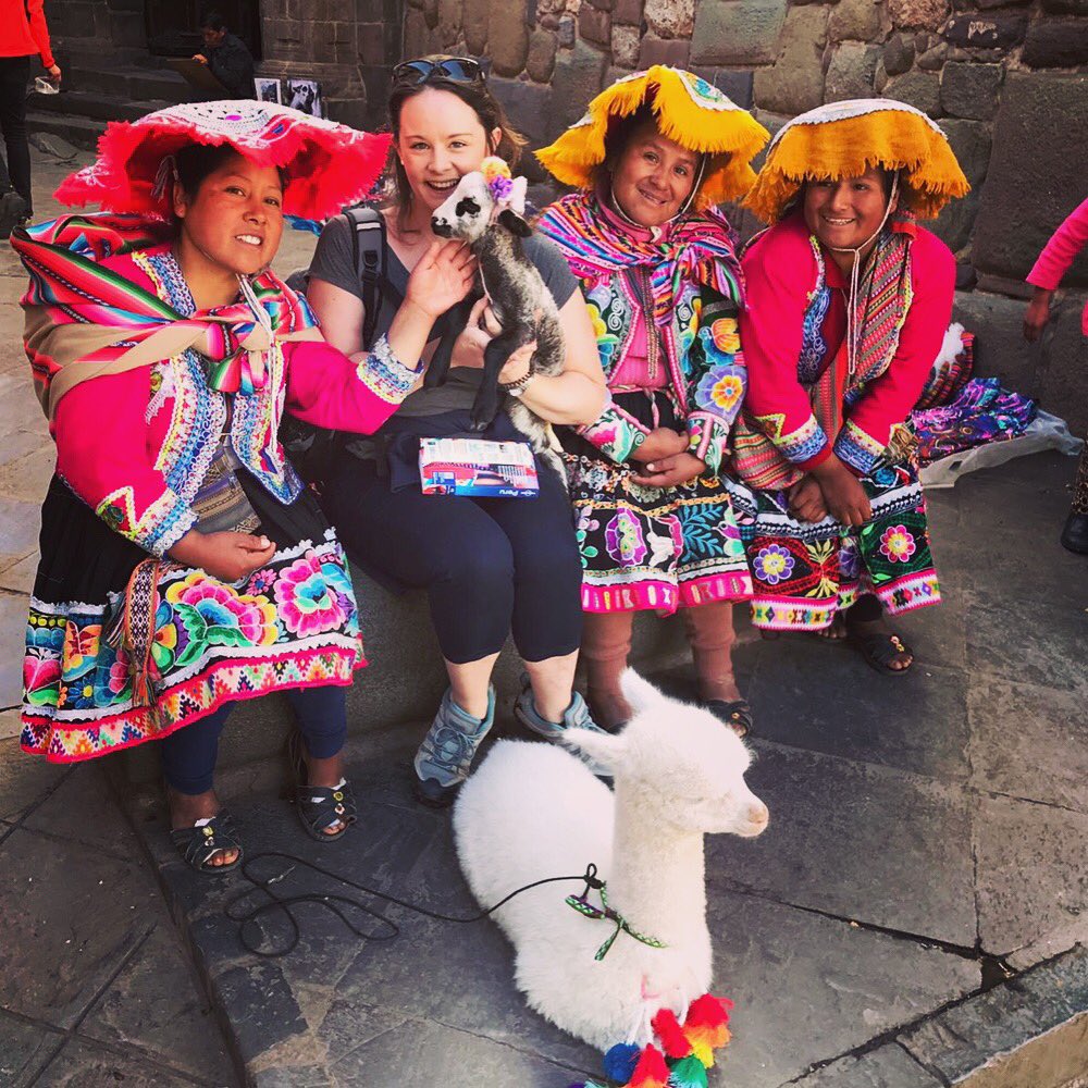 vickisheps's tweet photo. Peru exploring...... because baby Alpacas need a vet too!! #peru #sister #alpaca #vet https://t.co/lFlrFbUrns
