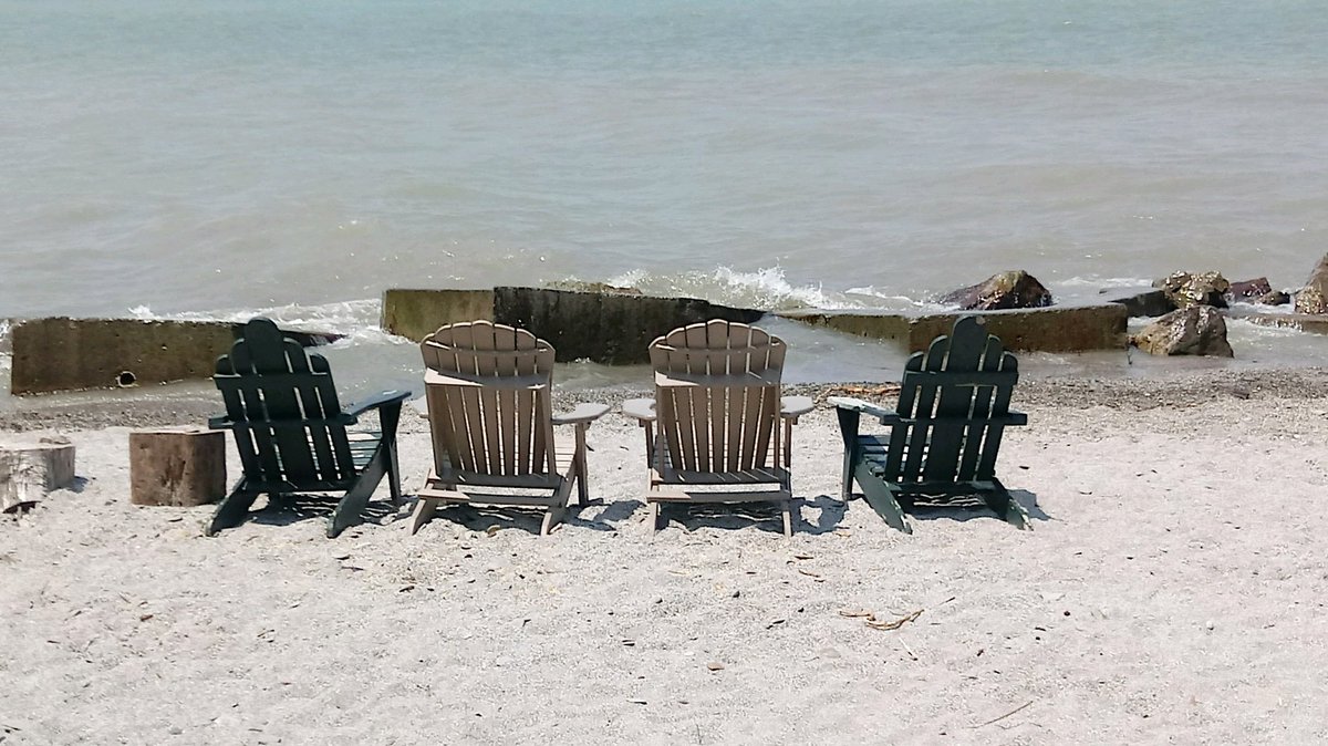 CrosswindGrille's tweet photo. The seats will fill up fast today. https://t.co/JrYdOZvZ4I