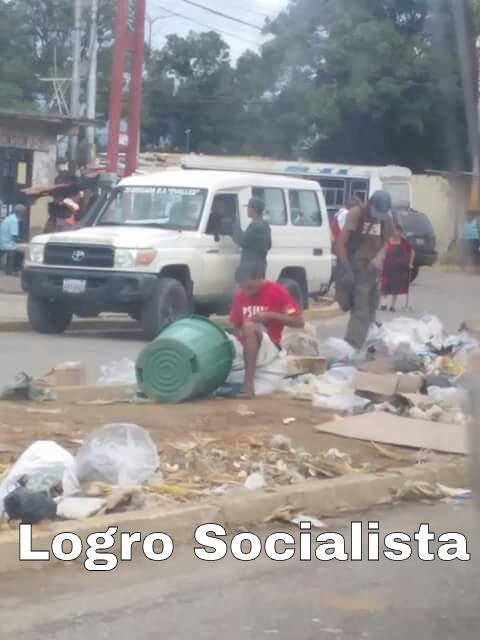 TorresAren's tweet photo. #AyunoPorVenezuela VENEZUELA vive hace 18 años en AYUNO el narco chavismo se robó el futuro,ilusiones sueños dlos venezolanos PRONTO ACABARA https://t.co/szfA8C8eUy