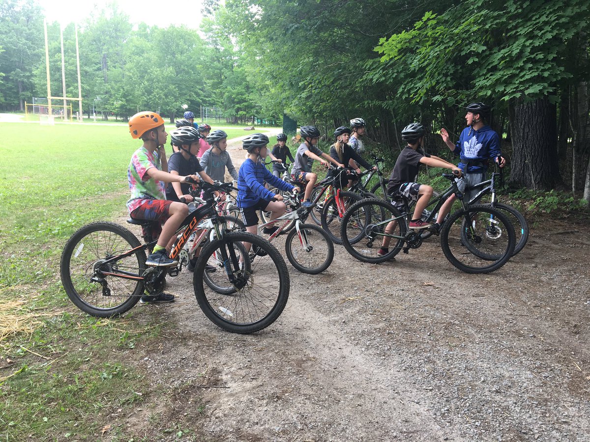 R Creasor tweet media