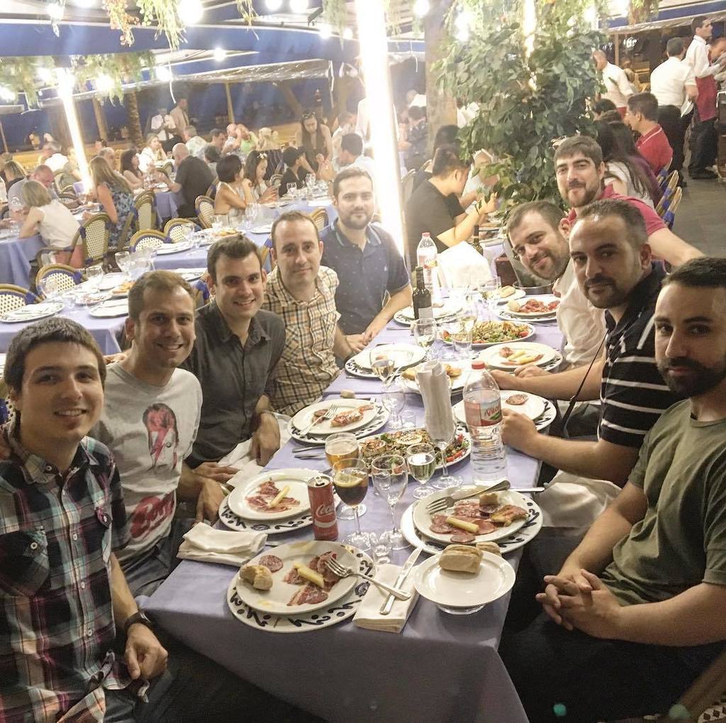 MarsBased's tweet photo. Martian Summer Dinner #MartianDay #marsbased #team #iamdevloper #companygettogether #companyculture https://t.co/kUmdFD4VyX https://t.co/2OAcHXNVSt