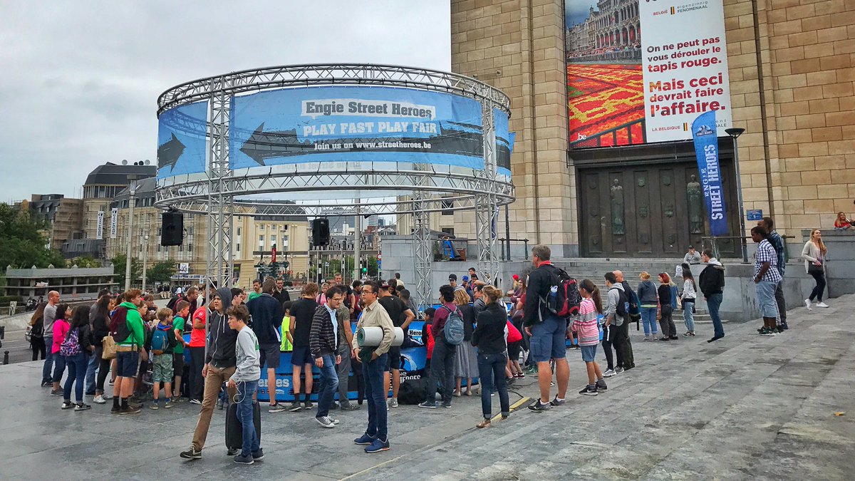 StreetHeroesBE's tweet photo. #ENGIE Street Heroes final in Brussels today! Lots of people passing by and watching these talented players @ENGIEelectrabel https://t.co/CnVPCngQcG