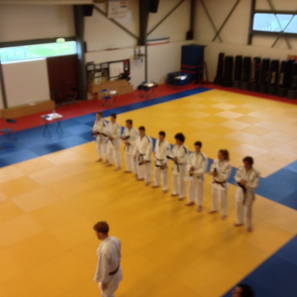 Sander gefeliciteer met je zwarte band, en iedereen die hieraan heeft bijgedragen.