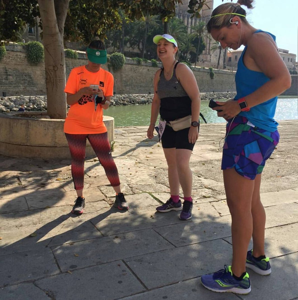 ladulcepecas's tweet photo. Ahí queda nuestro granito de arena gracias a @Mahelvamp @unchainedmw y Tere Ferrer.Deseando q llegue l próxima #nuestrosheroespalma #runator https://t.co/Z4bmIJJusF