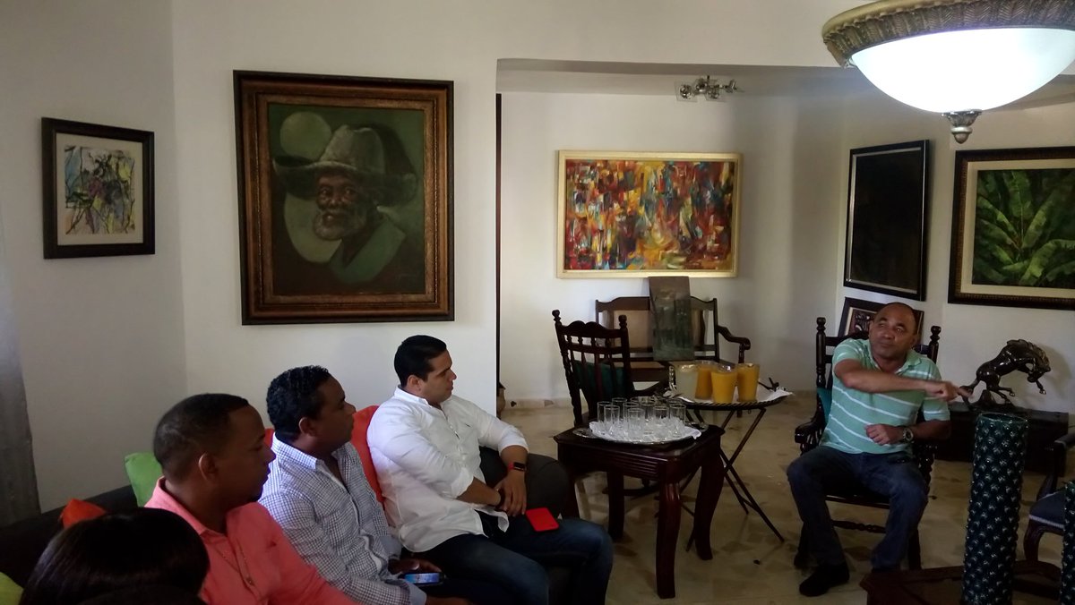 mijrdoficial's tweet photo. Nuestro equipo Nacional, realiza visita a los dirigentes de @miprd de #PuertoPlata #UnaJRDdiferente https://t.co/s8pbzDydqJ