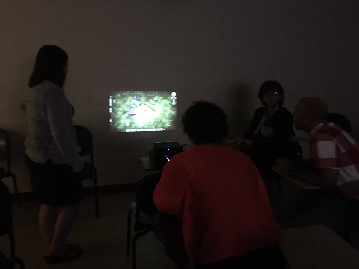 gamegrower's tweet photo. Yay, video games panel at #ASLE2017! Audience playing Don't Starve https://t.co/S30KeVN4UR