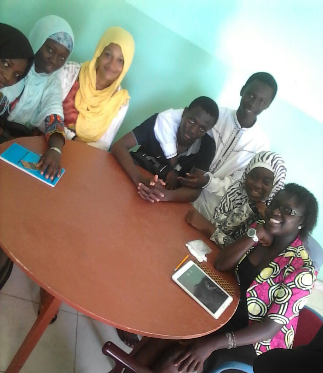MOVAAR's tweet photo. Rose Manka of RozAfriq leads Workshop #2 of the #SFP2017 https://t.co/YLOXdcgpoD
