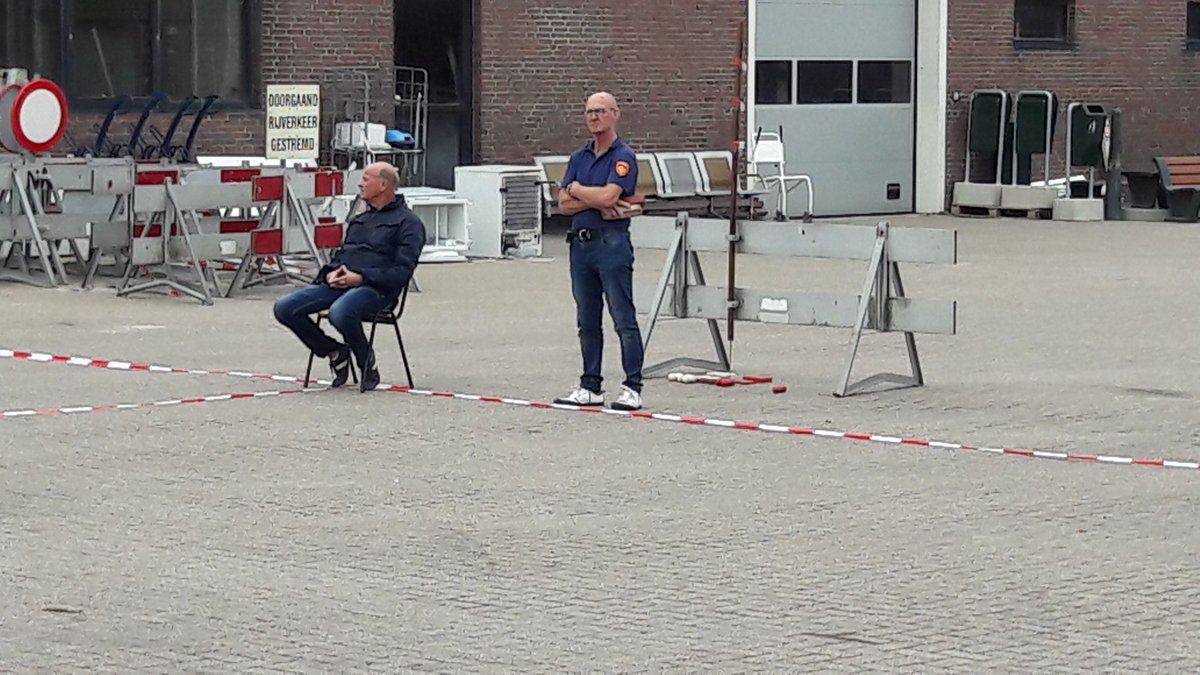 brwfraneker's tweet photo. De nw Friese derby, we zijn door @BrwHarlingen uitgenodigd voor een partij kaatsen. partners en kids als publiek. Top!@BrandweerFrl https://t.co/XJKtSrXNit