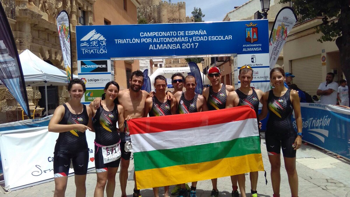 En esta primera jornada lxs componentes de la Delegación Riojana han dado todo.¡ Enhorabuena!