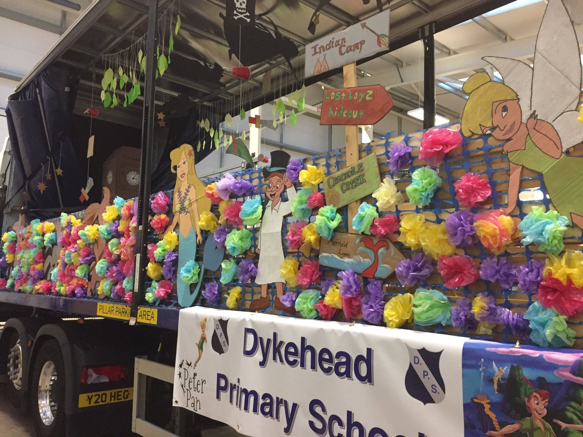 DykeheadPC's tweet photo. A few photos of our school's float #parentalinvolvement @DykeheadPrimary https://t.co/7XZzvzi7TC