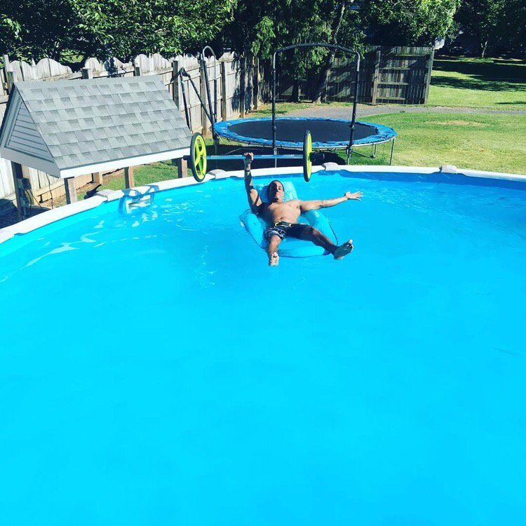 axleworkout's tweet photo. Saturday vibes. Happy first weekend of summer!  [📷:@axlefamily] #axleworkout https://t.co/Jn8VlauAtr