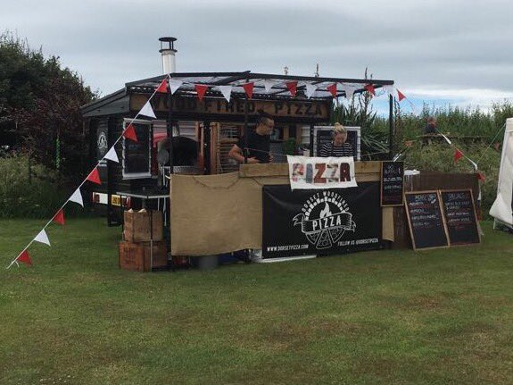 dorsetpizza's tweet photo. Cooking at Chesil Rocks today!! https://t.co/b2EG1LUEXR
