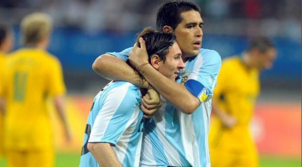 Happy birthday JUAN ROMAN RIQUELME and LEO MESSI. 