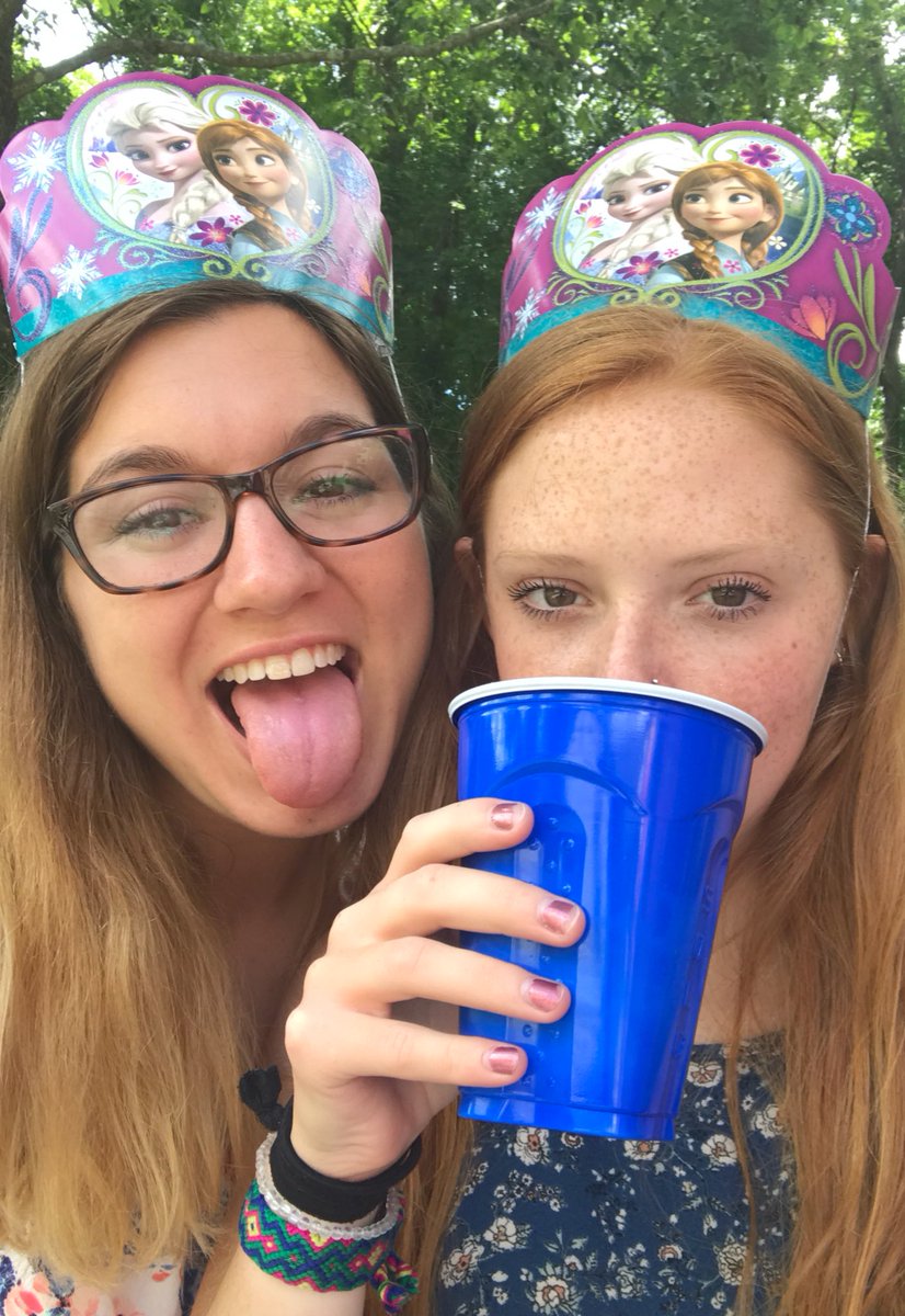 sydneymplace's tweet photo. #VCUWomen know how to party https://t.co/UvmptXP83z