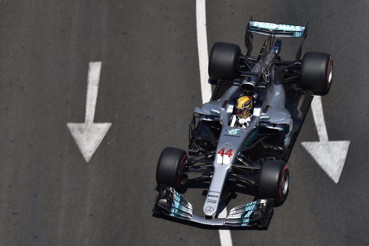 TeamLH_Ita's tweet photo. YEEEEEEEES!!

66 poles in career guys... on fire as hell 🔥🔥🔥🔥
The champ to beat is here, cmon 💪

#TeamLH #66 ##2ndalltime #BakuGP https://t.co/Ietgb1ThTe