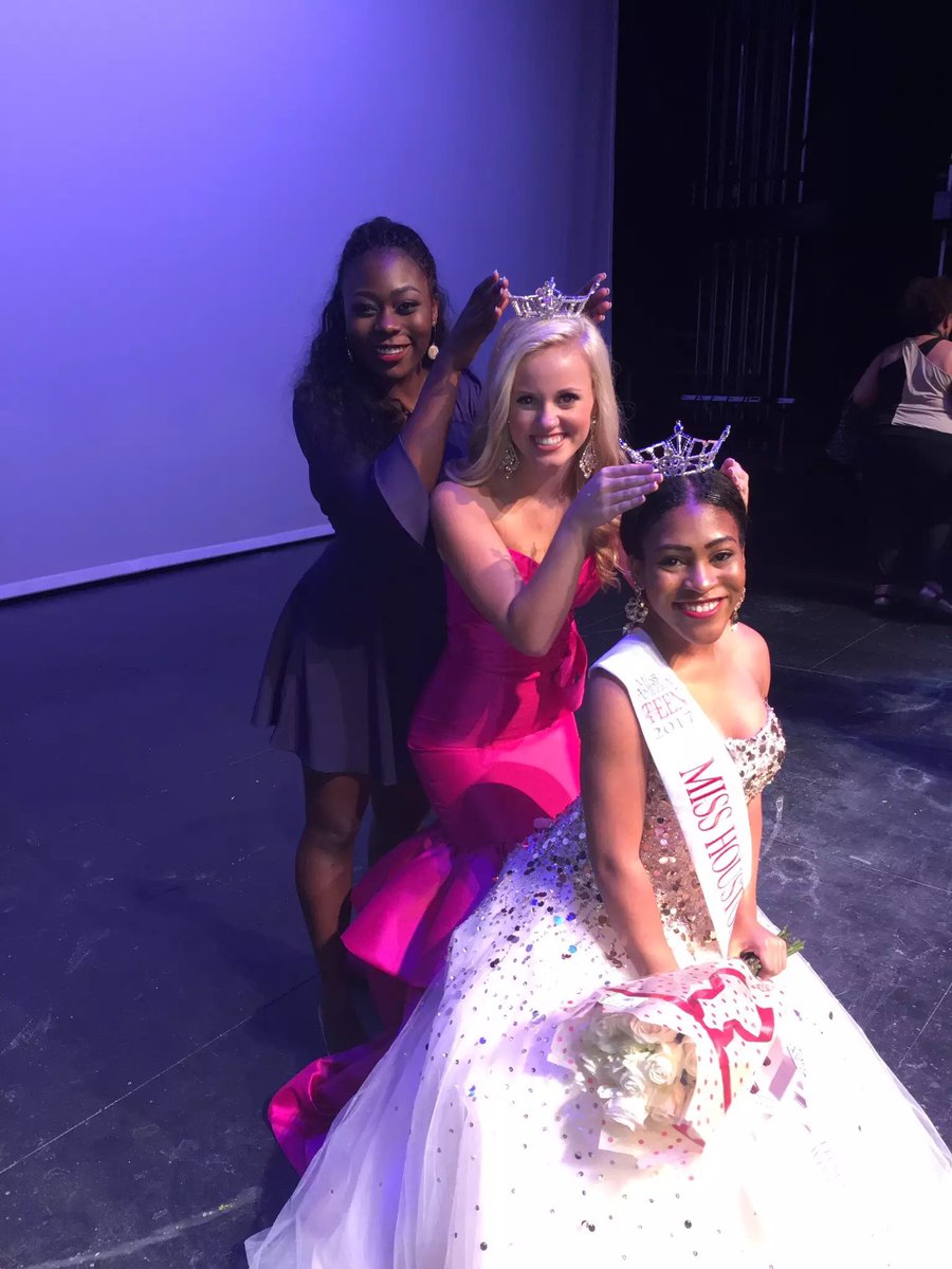 raiyasunshine84's tweet photo. I was crowned #MissHOT 8 months ago and now I'm leaving for Miss Texas OT! I am so grateful for this journey 👑❤️☀️ #SelfAppreciationSaturday https://t.co/z0sPJ79ey9