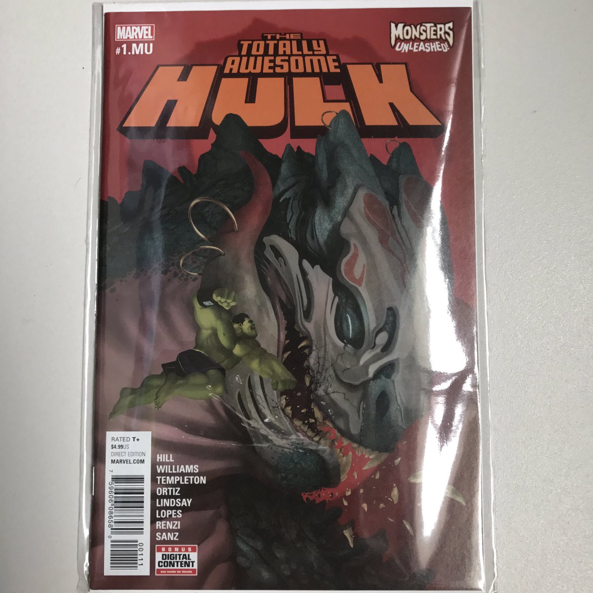 Vhamphirah96's tweet photo. #new #collection #marvel #thetotallyawesomehulk #monsterunleashed #issue #1mu #matlopes @chrisrobinson #danbuckley #alanfine https://t.co/aLn8mgsnmI