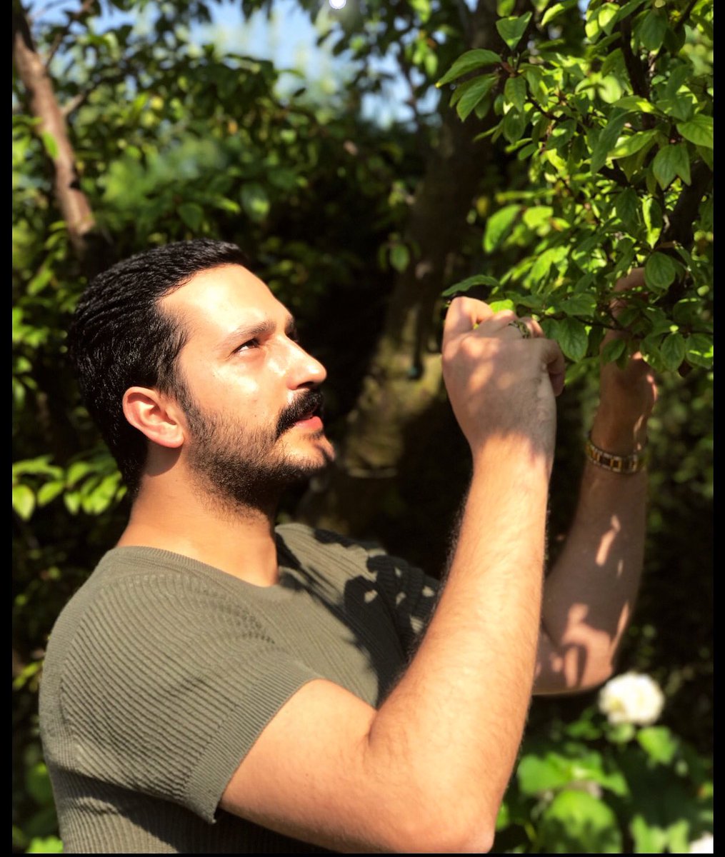 erkamaydar's tweet photo. Erik topluyormuşum gibi çek 😁 https://t.co/RqAl2a9W2E